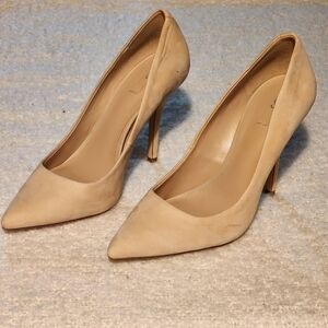 Aldo high heels point toe nude faux suede pumps size 7US